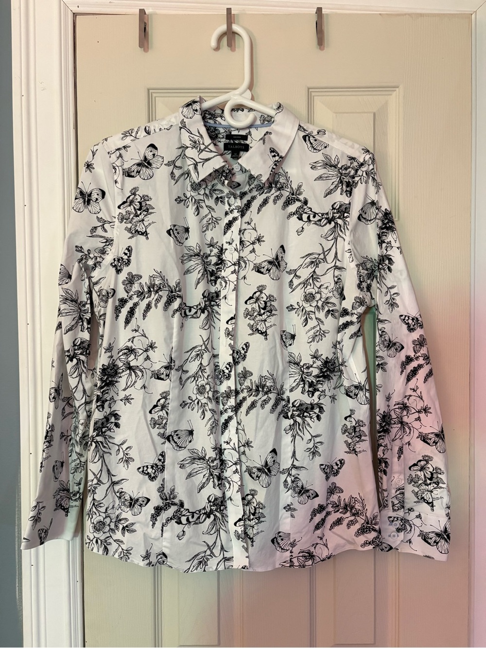 Talbots Women’s White Floral Button-Up Shirt